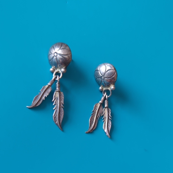 Vintage Jewelry - Vintage Silver Navajo Feather Drop Earrings